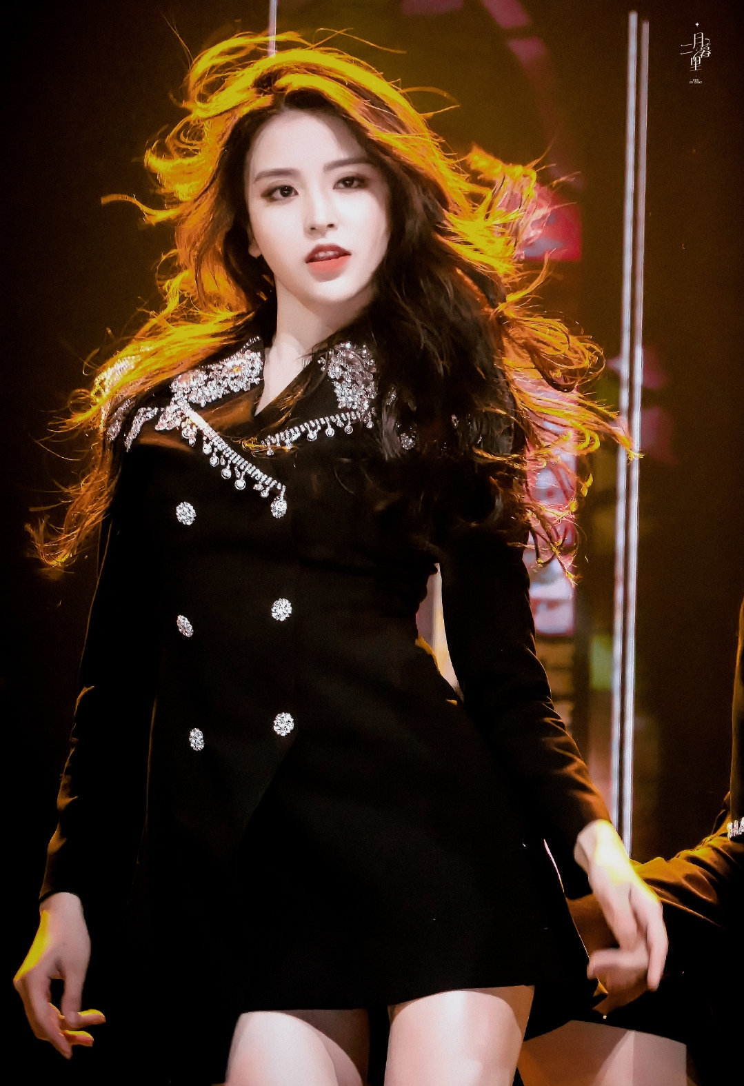 黄明昊超有梗集锦,黄明昊翟潇闻张颜齐同框