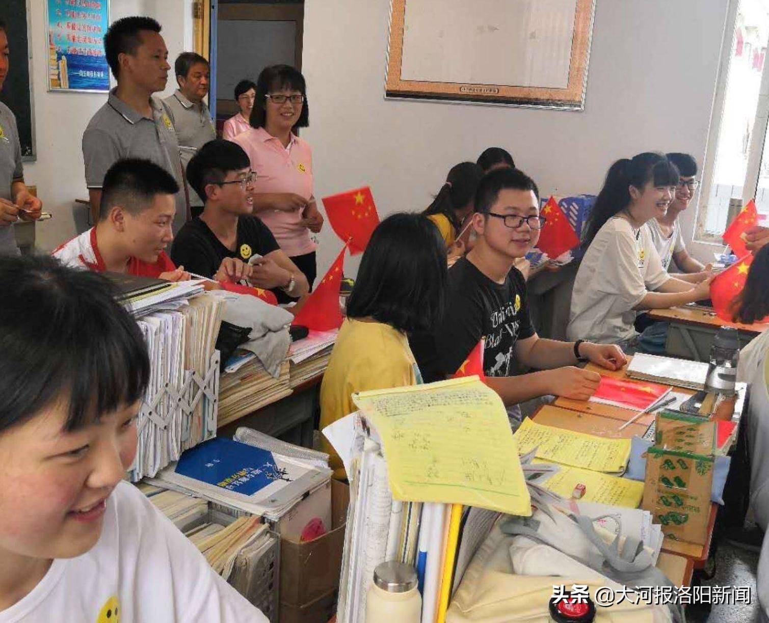 决胜2019年高考誓师大会,决战高考全力以赴