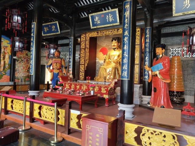 南宁三街两巷为何人那么少,南宁三街两巷能逛多久