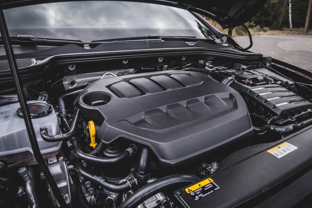 高尔夫r8代漂移,带漂移模式的性能车