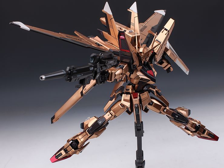 佳作:瘦脸神技,黄金拂晓高达改造