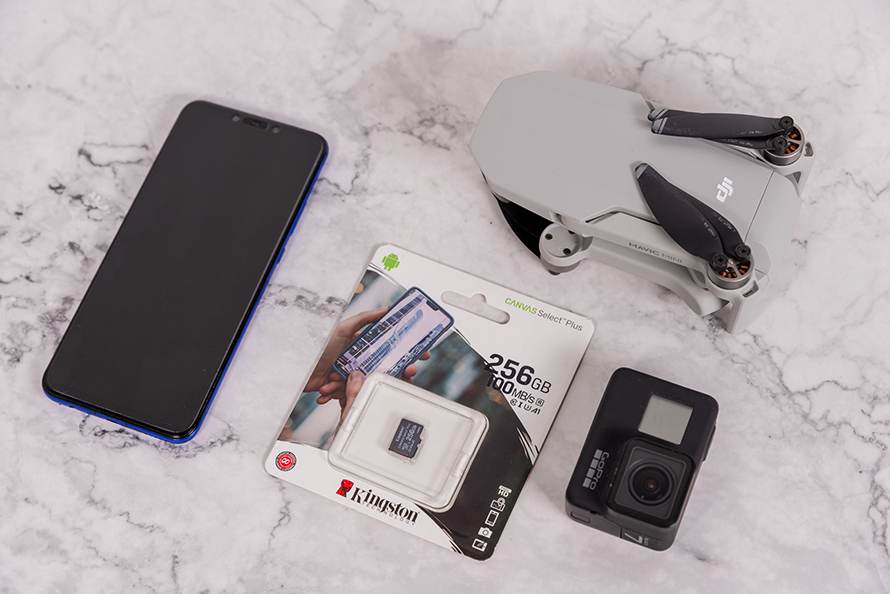 金士顿存储卡selectplus,金士顿canvasreactplus存储卡