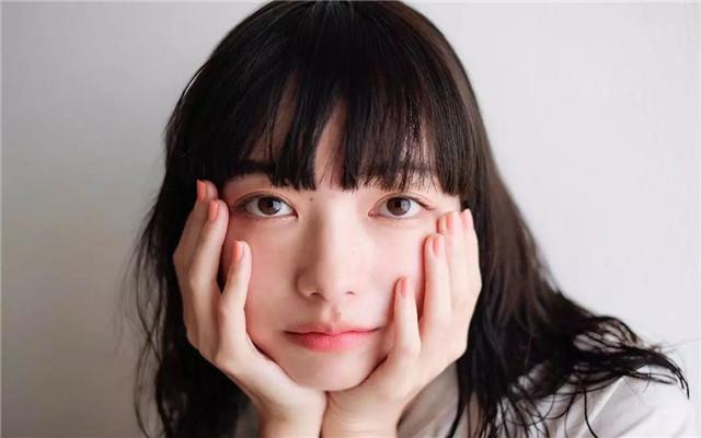 脸上痘坑变黑怎么修复,脸上皮肤凹凸不平怎么修复