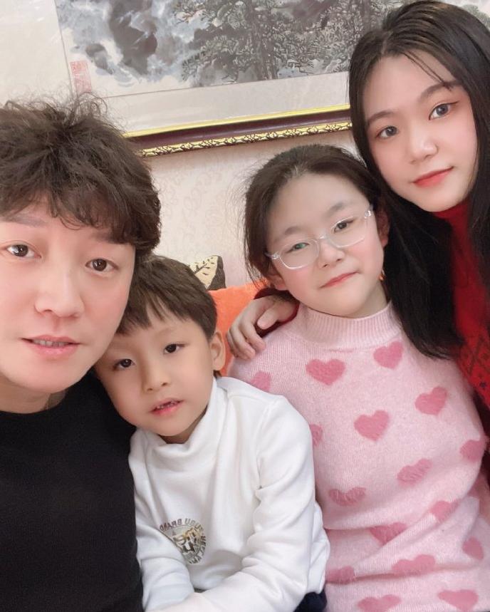 中国足球有在欧洲踢的球星吗,中国足球队赵四