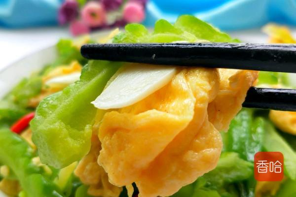 大厨炒苦瓜的做法,炒苦瓜不苦的秘诀