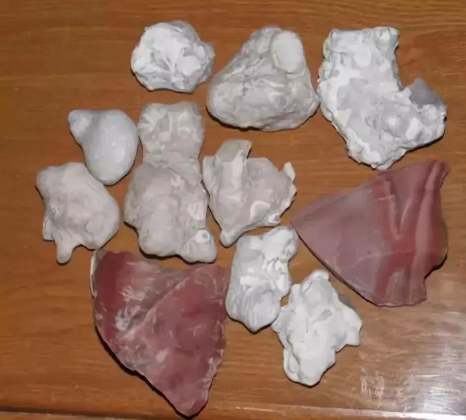 疆东和田玉籽料,和田玉分为哪些种类的石头呢