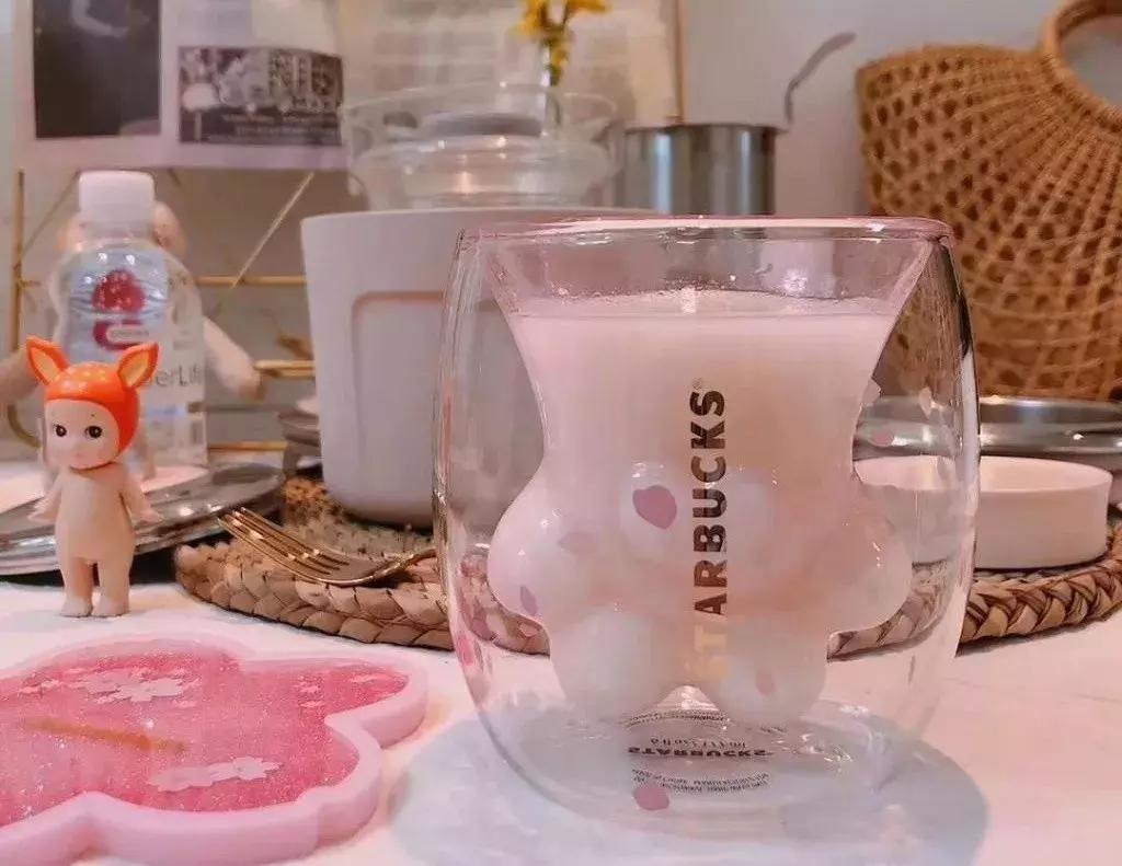 优衣库全员kaws抢衣,全员抢购优衣库kaws是真的吗