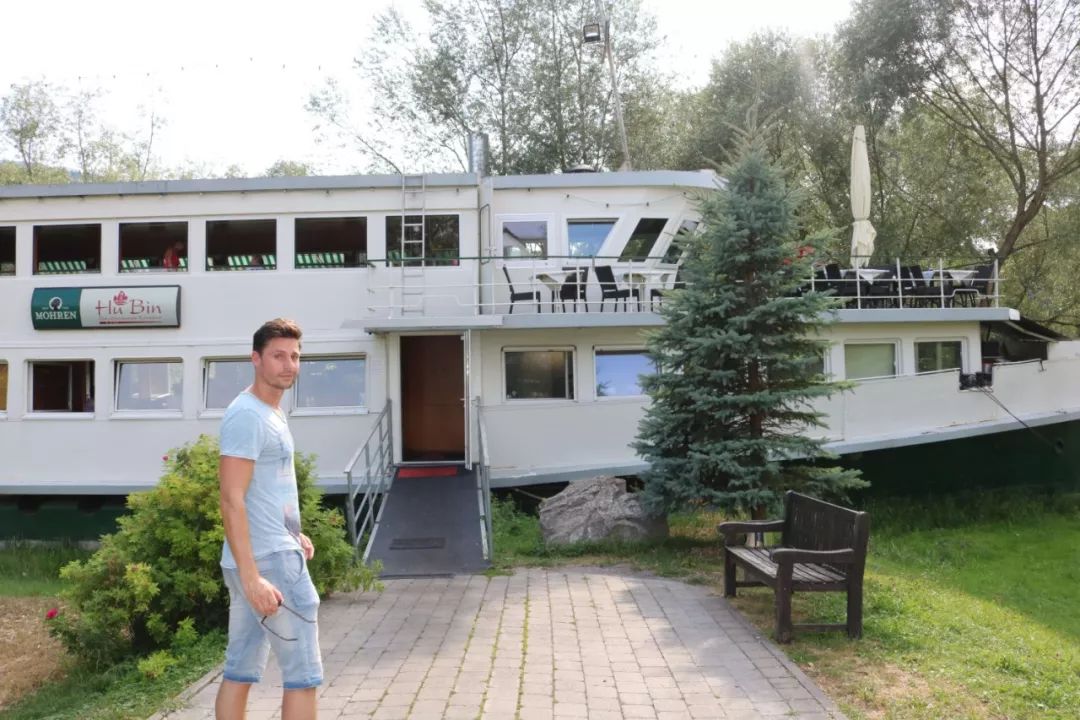 奥地利侨界捐助中国最大宗防疫物资，明搭国航回祖国最需要的地方