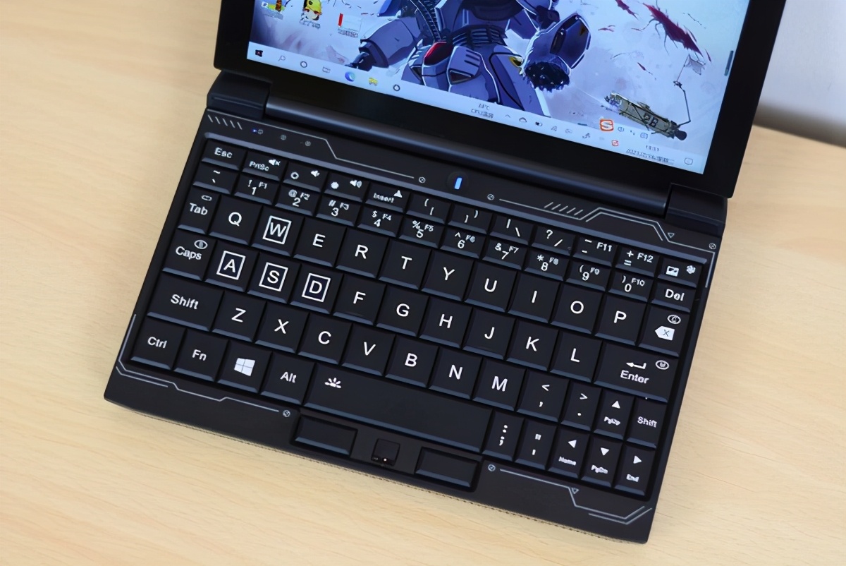 最新游戏笔记本电脑评测,小不点游戏好玩吗