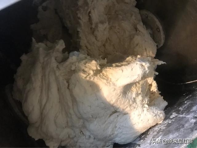 职工餐厅馒头做法和发面全过程,食堂怎样用和面机做馒头