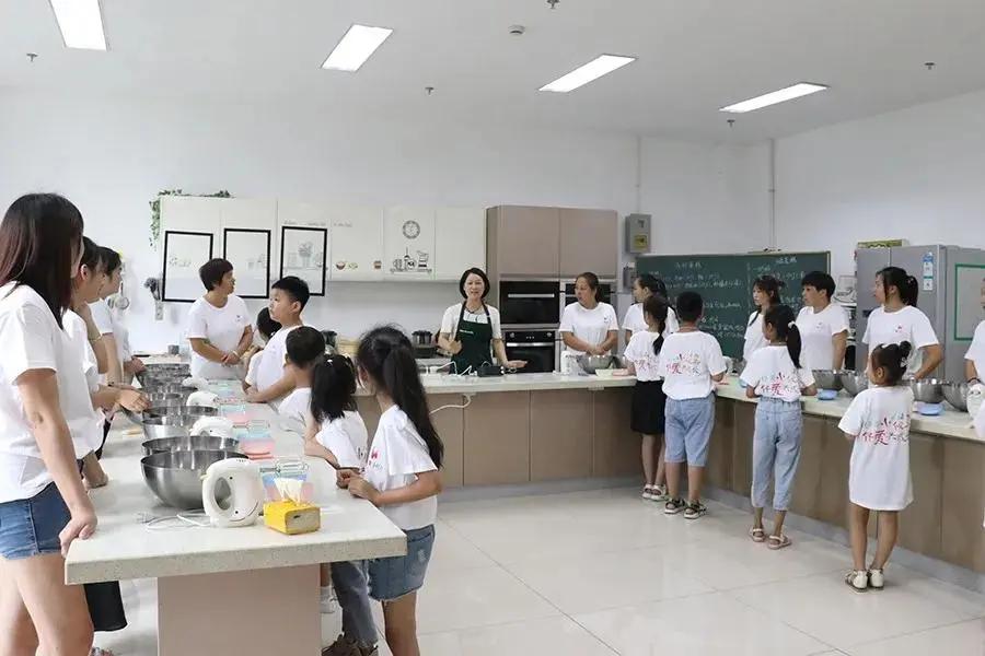 涓冨僵鍋囨湡鎯呮殩绔ュ績,鏆戝亣鍏崇埍鍎跨娲诲姩