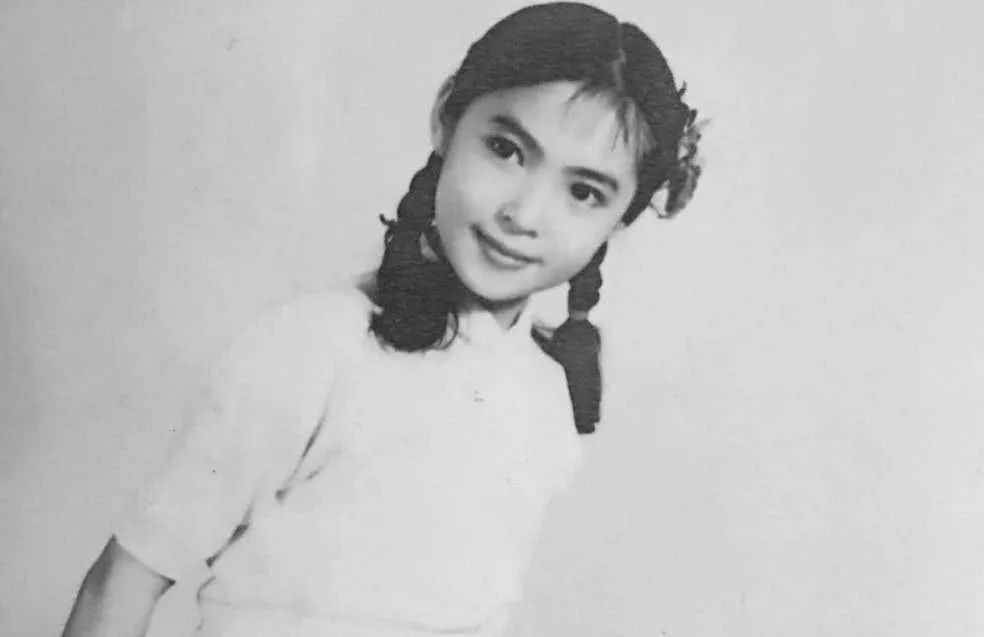 73岁影后萧芳芳:周星驰的理想爱人,与李连杰亲如母子