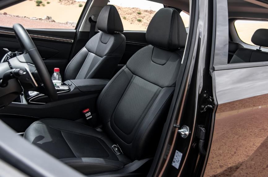 试驾第五代途胜l混动版,第五代途胜l的干式双离合怎么样