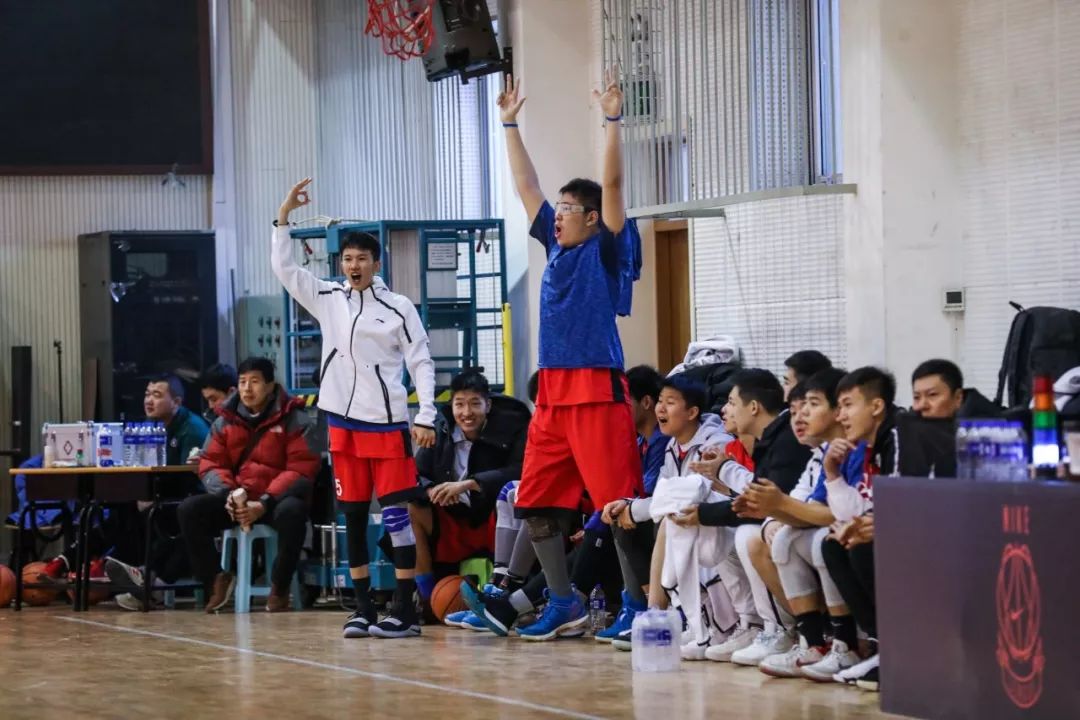 十六强激烈幸存不易新八强更强明日开战丨2018-19耐克高中联赛