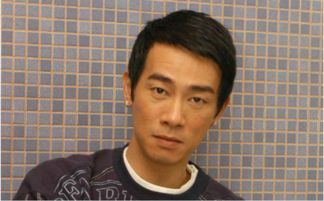 陈小春身价过亿却找不回弟弟,陈小春卖弟弟或成童年最大遗憾