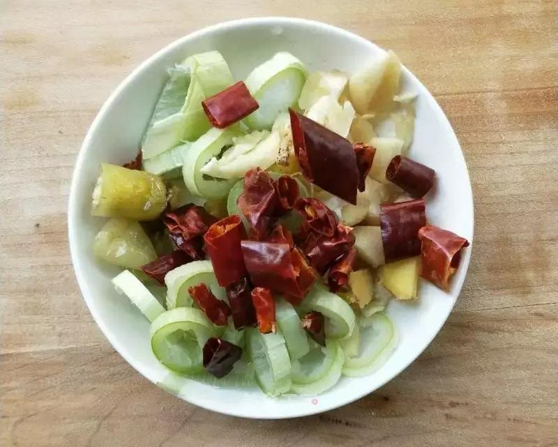 最好吃酸菜做法头条搜索,超级好吃的酸菜做法