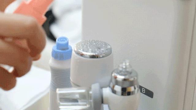 贵妇深层毛孔清洁,皮肤管理护肤中心深层清洁毛孔