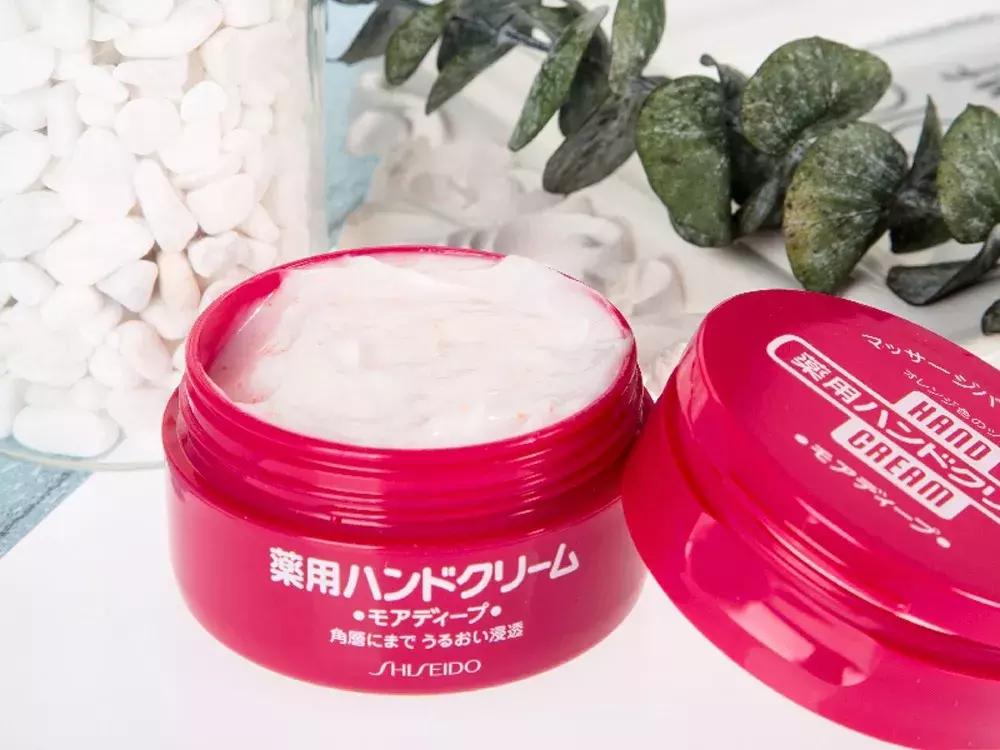 补水嫩白便携护手霜,资生堂尿素护手霜老爸评测