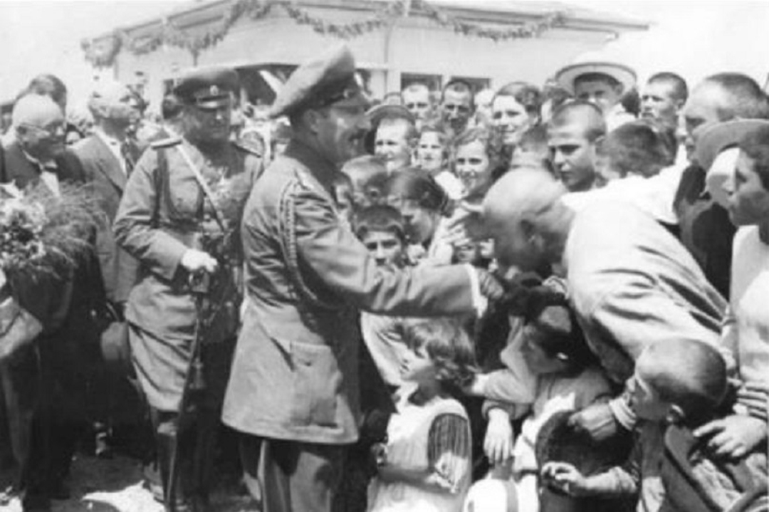 二战加入轴心国，是鲍里斯三世的心甘情愿还是纳粹威逼利诱？