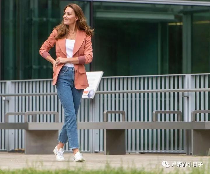 初秋这么穿不仅好看还很舒适,初秋怎么穿呢