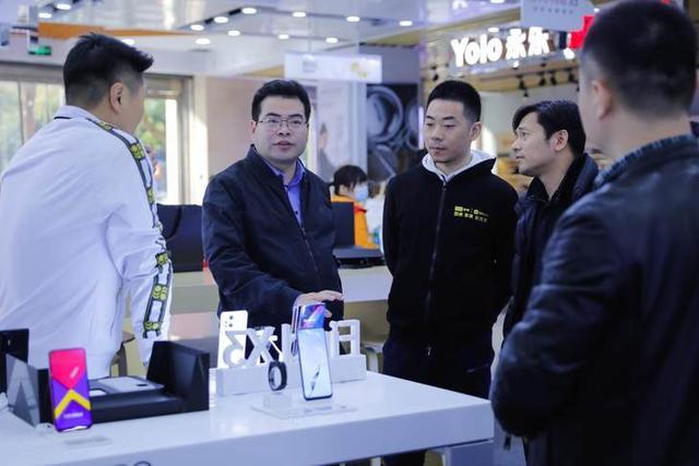 oppo手机去客服免费贴膜,oppo售后免费贴膜政策