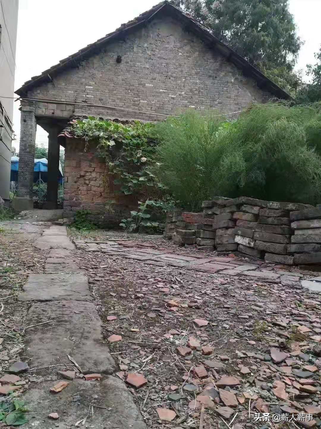 教堂被拆了的视频,天主堂十字架废弃