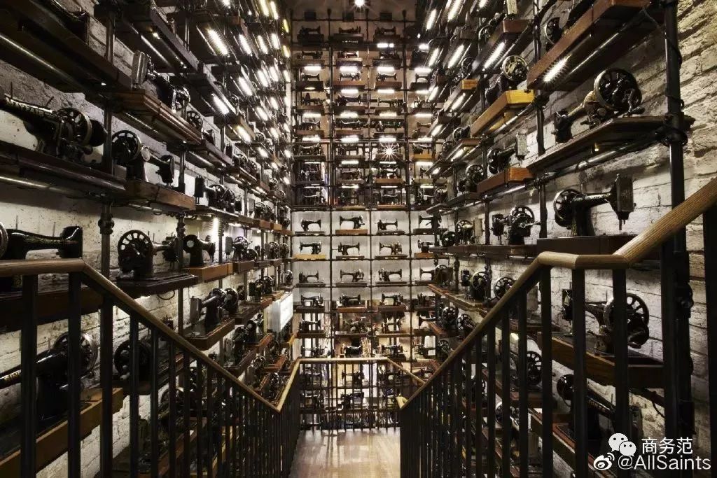 姊呮牴鍐绌挎惌,姊呮牴绂忓厠鏂悓娆剧毊澶瑰厠