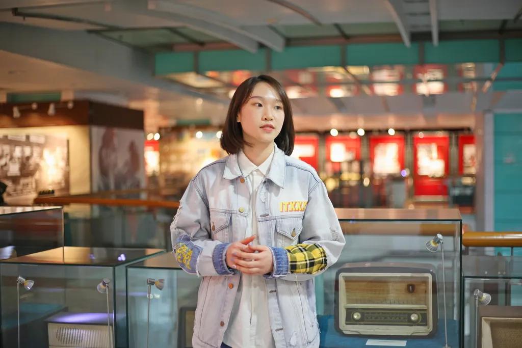 这群广州年轻人，为让下一代讲粤语，已日更了2000个睡前故事