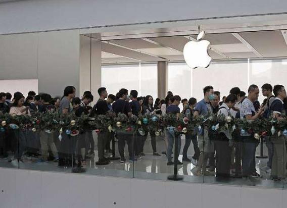 加拿大鹅与国产羽绒服哪个好,国产羽绒服堪比加拿大鹅