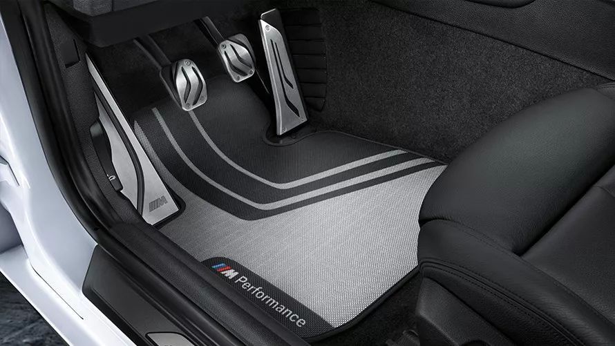 为什么宝马摩托车刹车好用,为啥宝马刹车那么硬