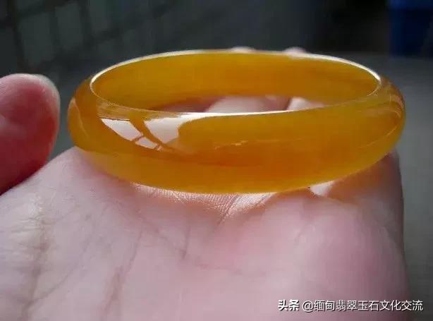 翡翠手镯的水头怎么看好坏,翡翠手镯的基本知识大全