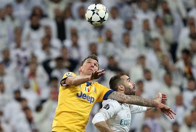 足坛目前年轻有天赋的右边卫,足球最年轻的边卫