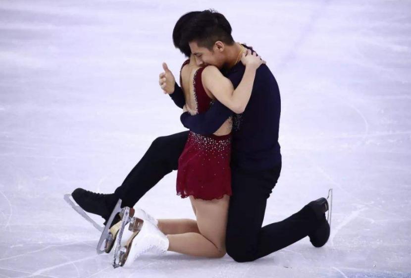 花滑亲吻高燃混剪,花滑一吻视频