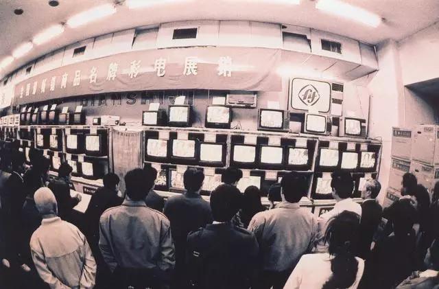 100元人民币在各地买到什么,100元人民币在50年代可以买到什么