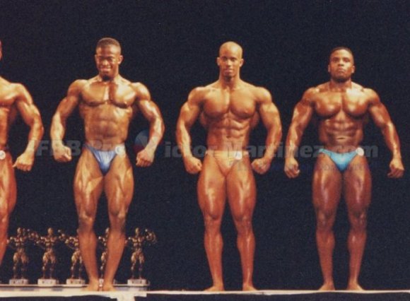 椹竵鍐呭吂鍋ョ編濂ヨ禌灞曠ず,鍋ョ編椹竵鍐呰尐