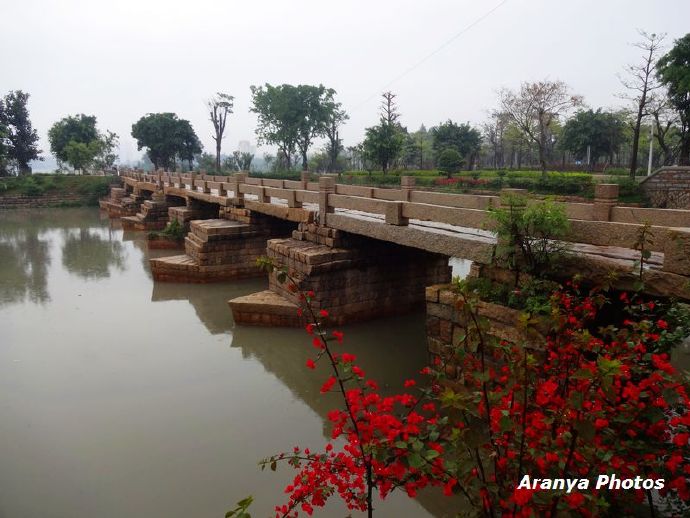 福建晋江安平桥视频,雨中安平桥