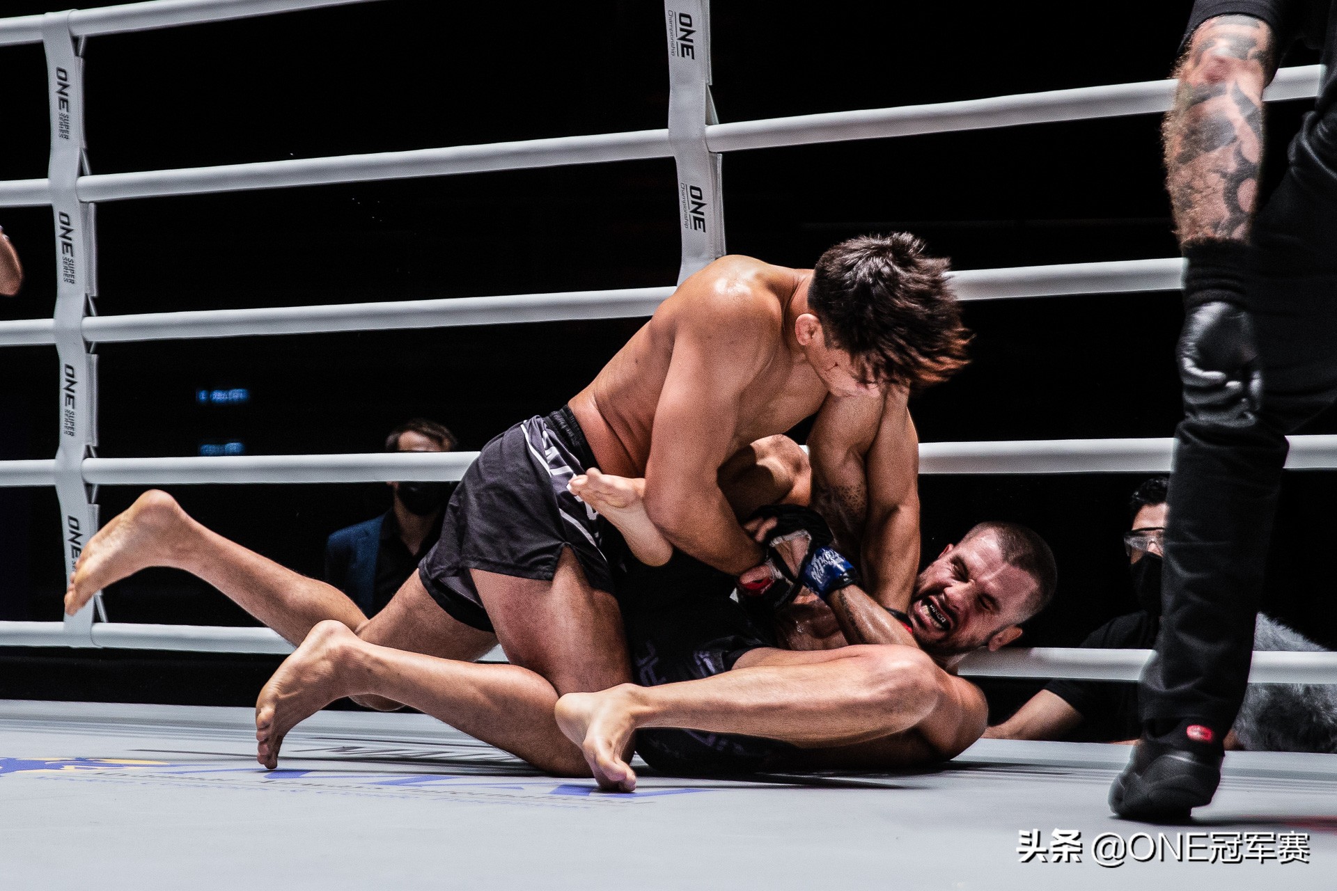 one姘镐笉鏀惧純,one鍐犲啗璧涙案涓嶆斁寮冨畬鏁寸増鍥炴斁