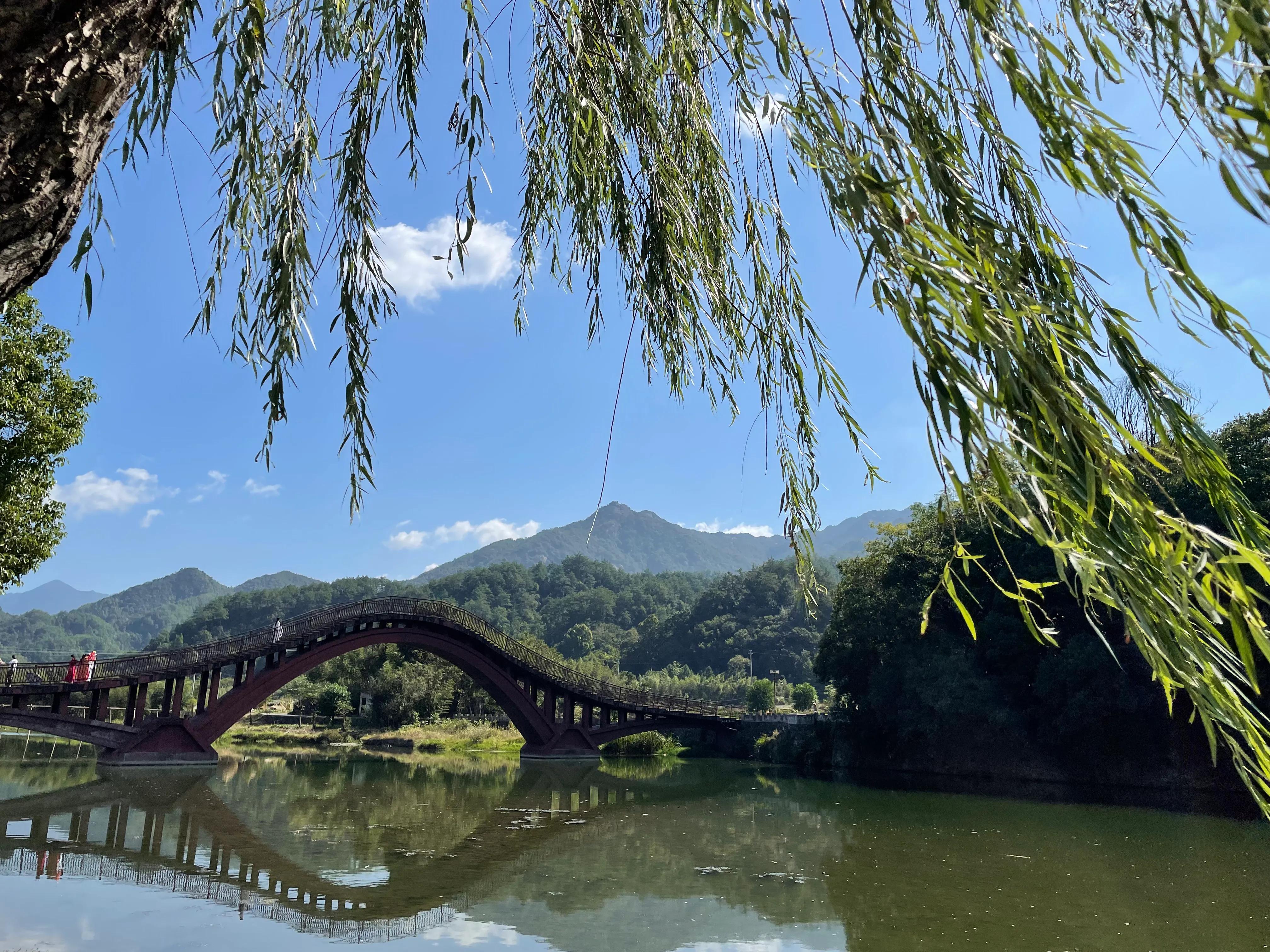 假期景区最好推荐,绩溪龙川5a景区