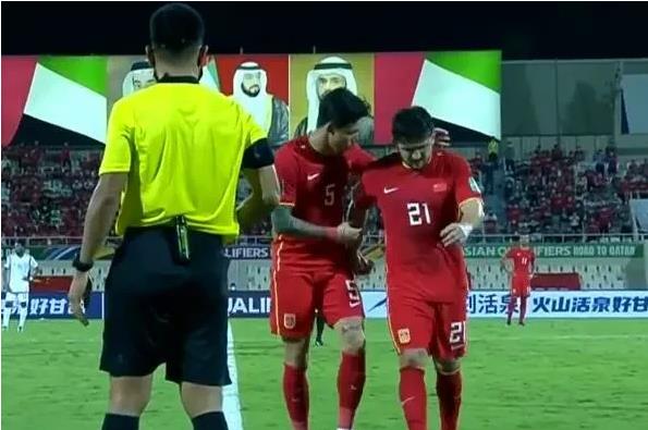 李铁谈替换洛国富,李铁为何不让阿兰和洛国富首发