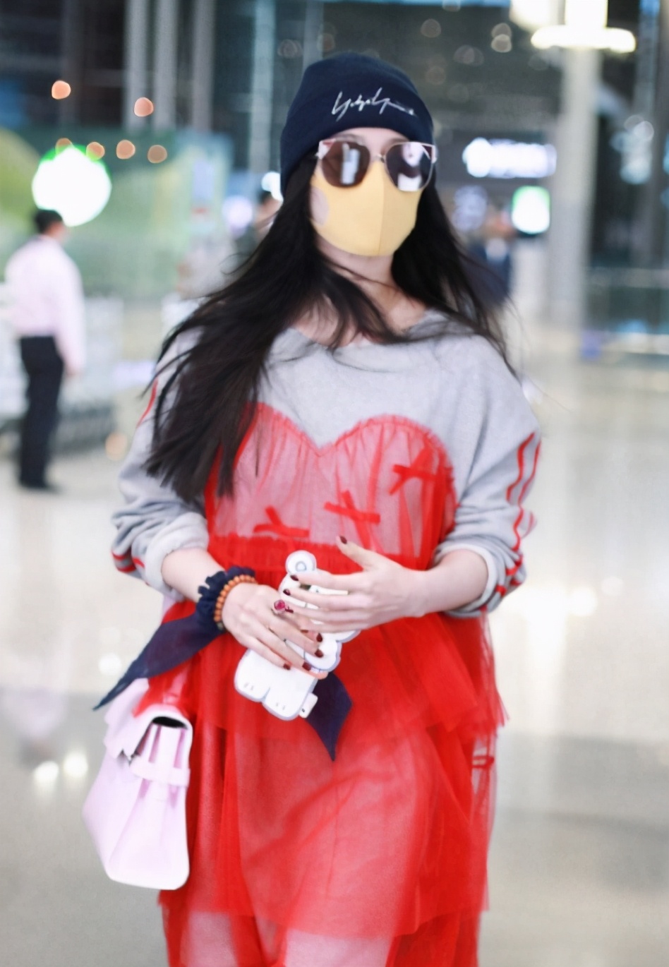 范冰冰孕妇装图片,范冰冰穿薄纱黄色衣服