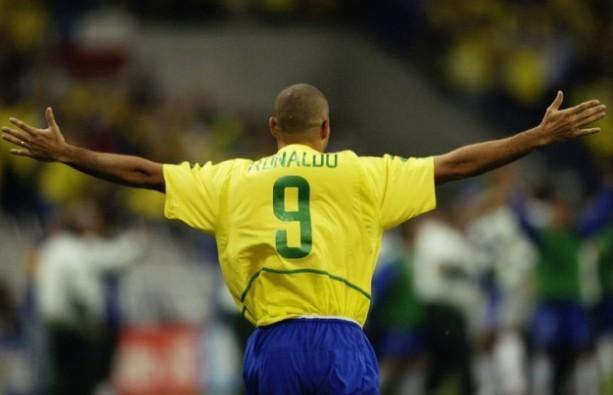 20年退役的十大足球巨星,十大悲情球星足球