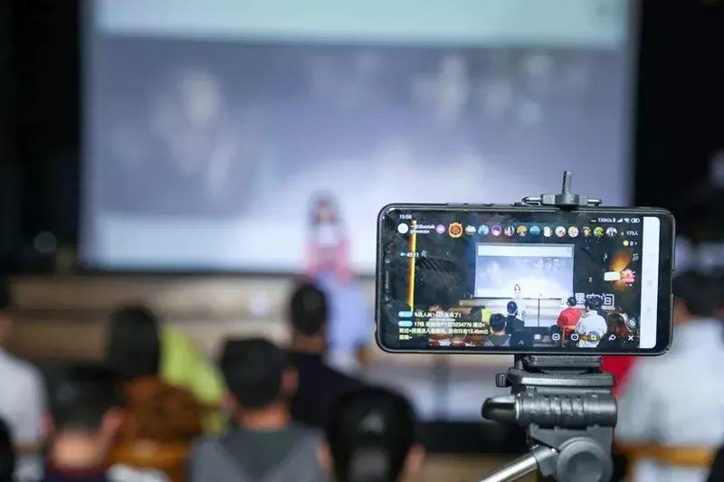 青雨传媒张静现状,央视采访张静静