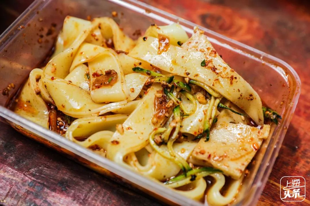 结棍！浦东版的“小*疆新**”美食一条街，让全上海人都羡慕