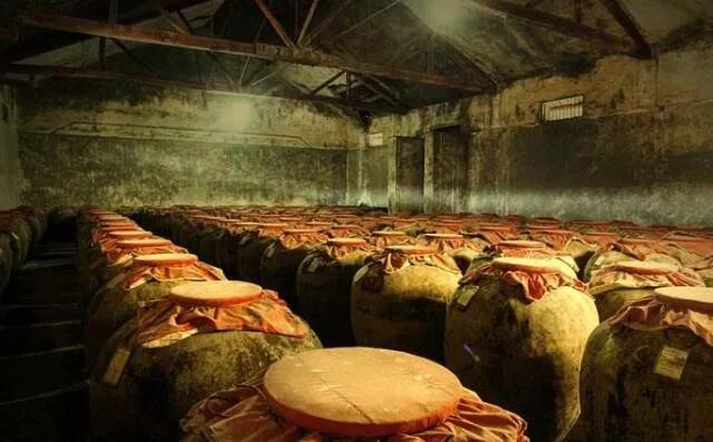 白酒酿造过程视频大咖辨酒,白酒酿造工艺全过程