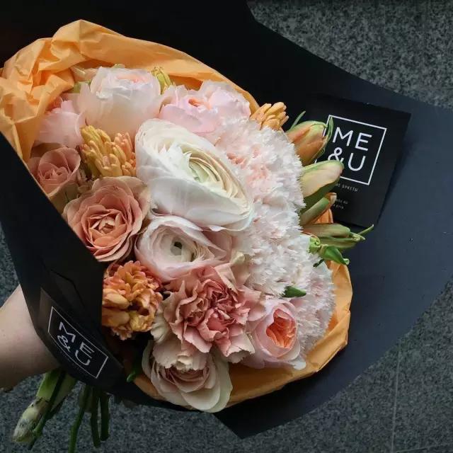 花束都做不好,你还怎么开花店