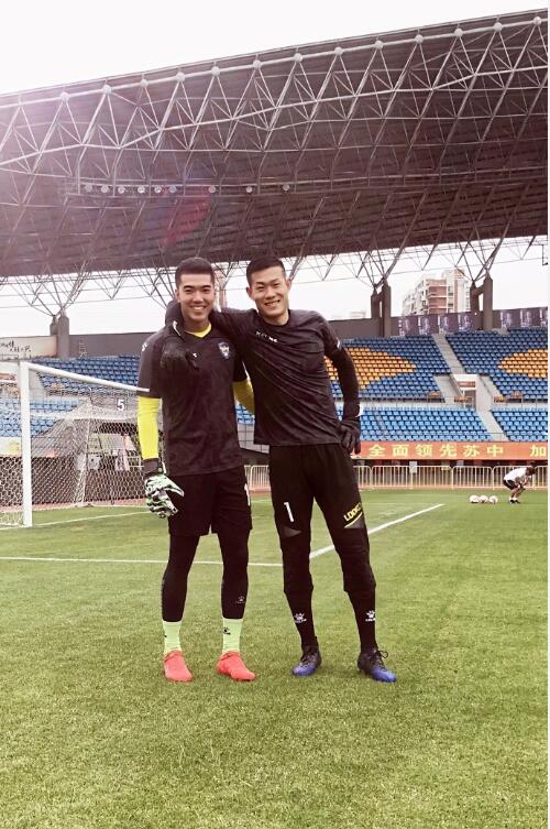 连着六场比赛门将当前锋使中国小球会的新战术看懵中超队伍！