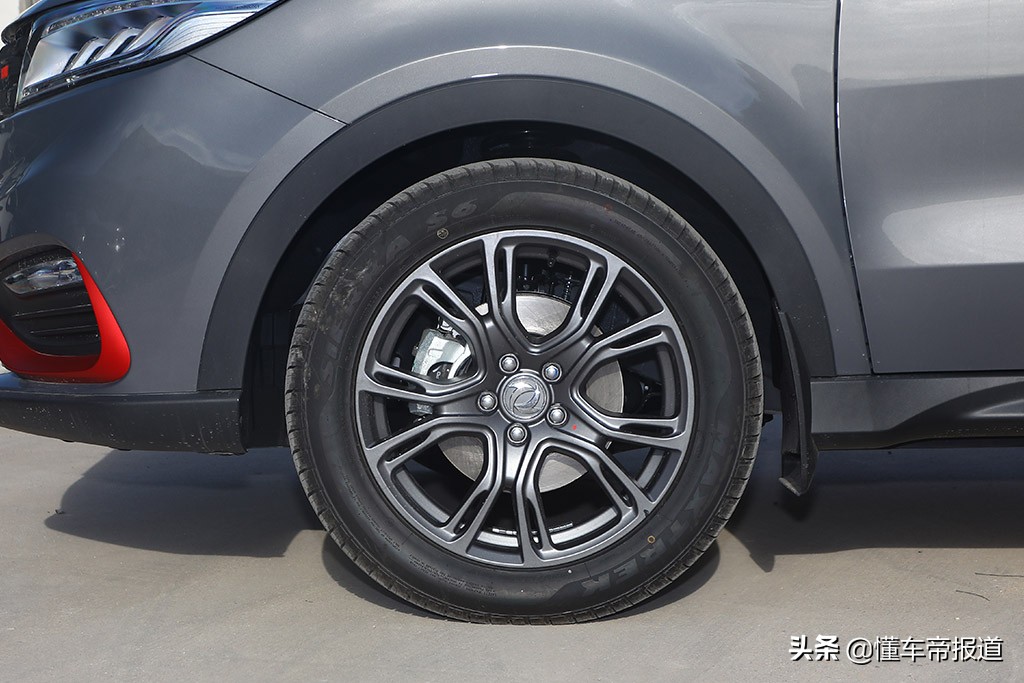 东风风光580红星版手动精英版试驾,580东风风光2021款落地价