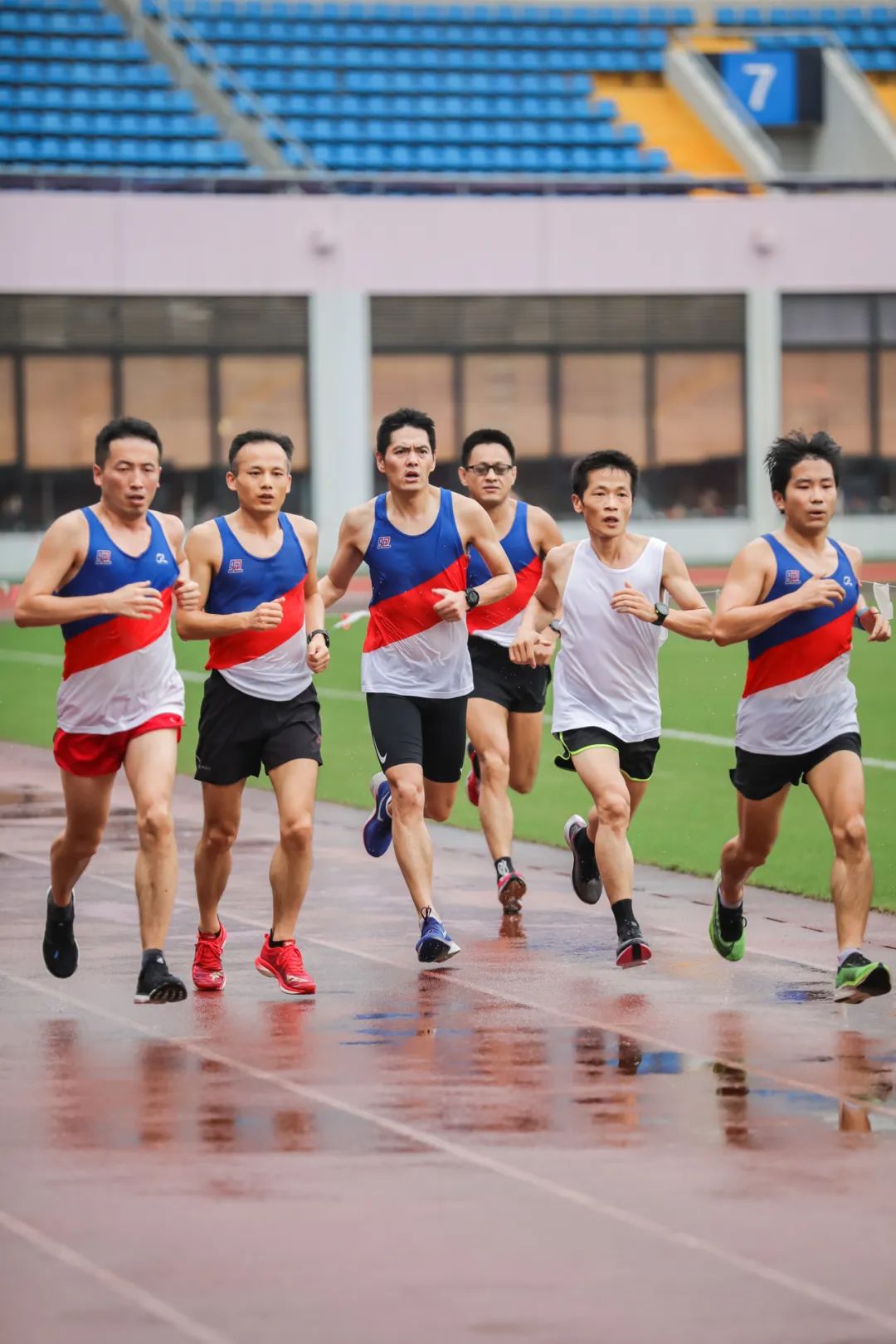 800米间歇跑休息时间,800米间歇跑对照表