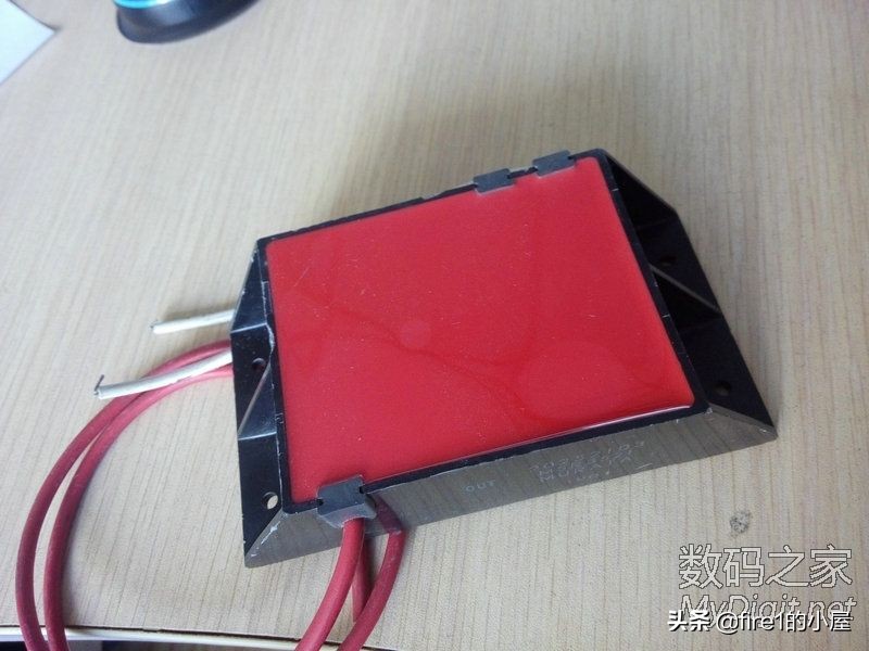 废品回收站淘有用的东西,废品站里淘电子垃圾