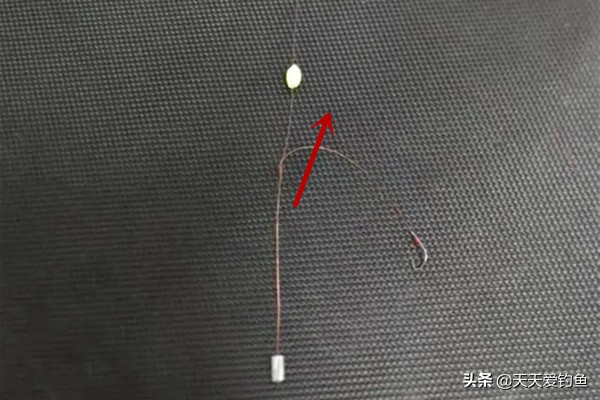钓鱼10多年，未必知道串钩的这些狠招数，野钓大鱼必备技巧！